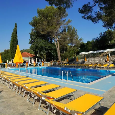 Mobile In Ferienresidenz Mit Pool, Cleaning Included * Villanova d'Albenga