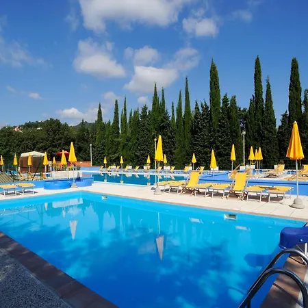 Holiday home Mobile In Ferienresidenz Mit Pool, Cleaning Included
