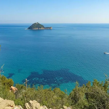 Chalet In Villanova Near Ligurian Beaches, Cleaning Included Casa de Férias