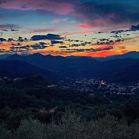 Casa vacanze Chalet In Villanova Near Ligurian Beaches, Cleaning Included